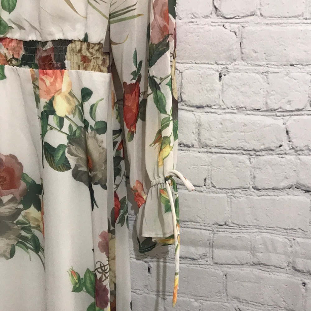 Belle Sky Floral long sleeve lace up Dress - Picture 4 of 13